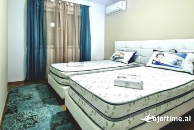 Shtepi me qera Apartament ne Tirane, 2+1, Mobilimi E mobiluar, Pagesa 65,000  Leke.