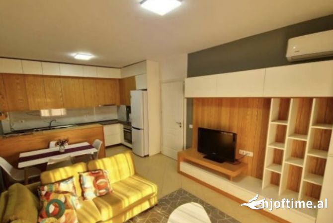 Shtepi me qera 2+1 ne Tirane - 65,000 Leke