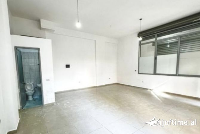 Ambient biznesi ne shitje 1+1 ne Tirane - 67,000 Euro