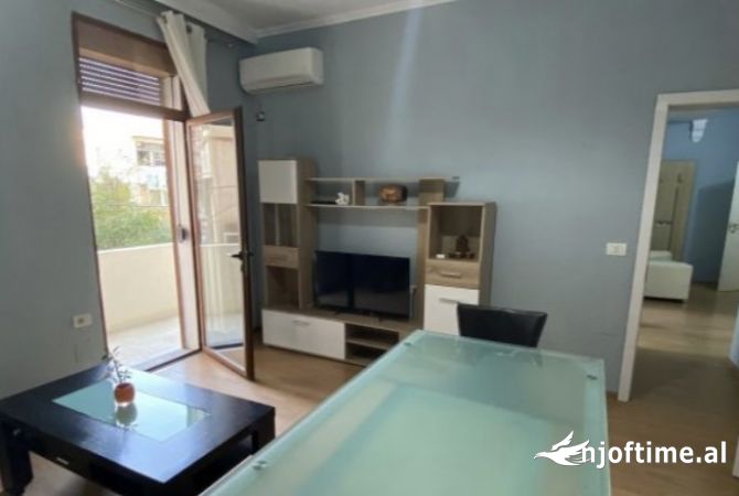 Shtepi me qera 1+1 ne Tirane - 450 Euro