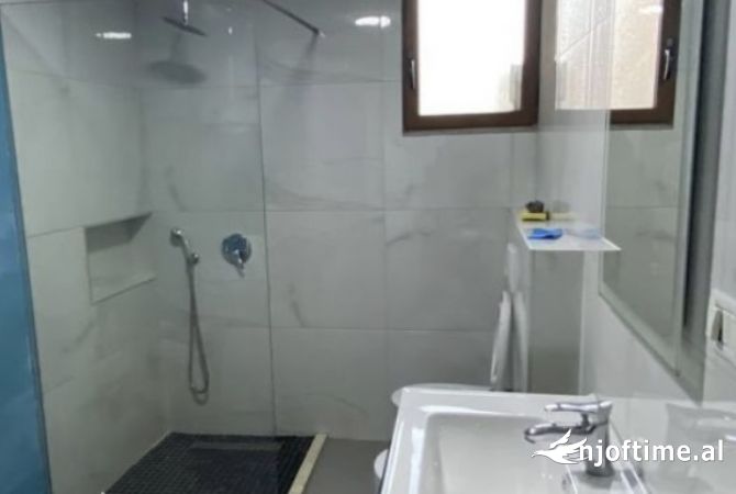 Shtepi me qera Apartament ne Tirane, 1+1, Mobilimi E mobiluar, Pagesa 450  Euro.