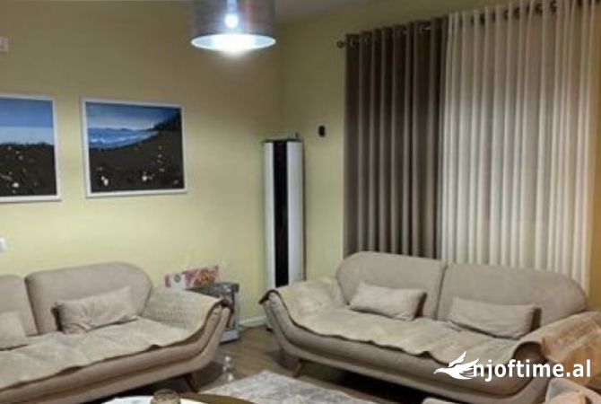 Shtepi me qera 2+1 ne Tirane - 700 Euro