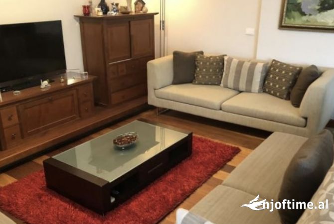 Shtepi me qera 3+1 ne Tirane - 110,000 Leke
