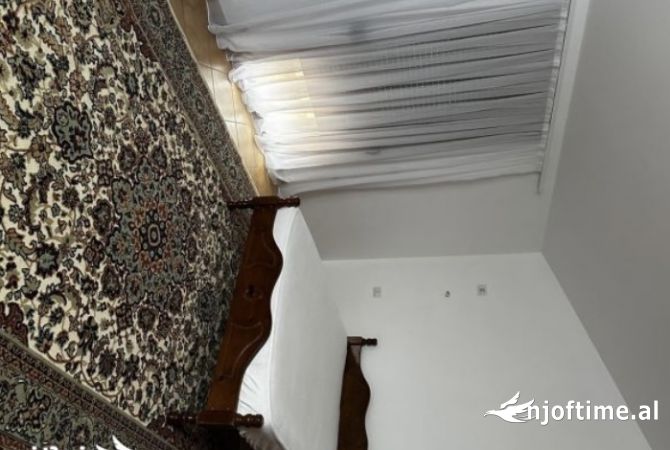 Shtepi me qera 2+1 ne Tirane - 40,000 Leke