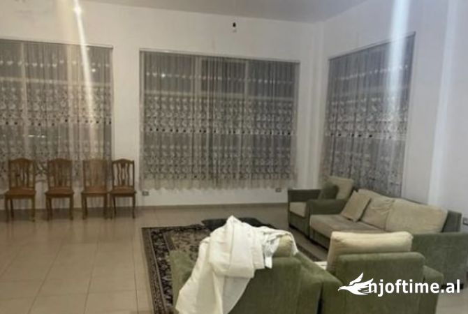 Shtepi me qera 2+1 ne Tirane - 500 Euro