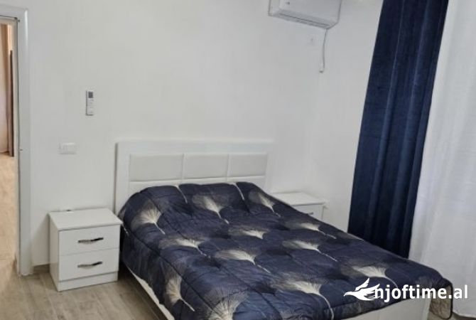 Shtepi me qera Shtepi Private ne Tirane, 1+1, Mobilimi E mobiluar, Pagesa 500  Euro.