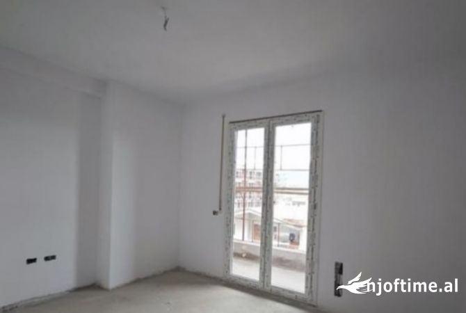 Shtepi ne shitje 1+1 ne Tirane - 82,500 Euro