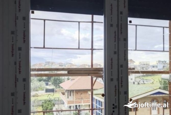 Shtepi ne shitje Apartament ne Tirane, 1+1, Mobilimi Bosh, pa mobiluar, Pagesa 82,500  Euro.