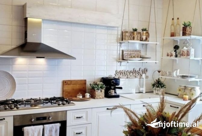 Shtepi ne shitje Apartament ne Tirane, 2+1, Mobilimi E mobiluar, Pagesa 179,000  Euro.