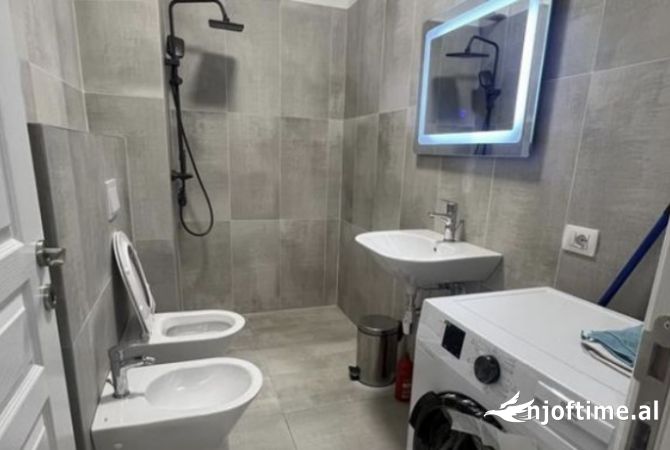 Shtepi me qera Apartament ne Tirane, 2+1, Mobilimi E mobiluar, Pagesa 600  Euro.