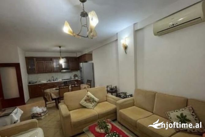 Shtepi me qera 2+1 ne Tirane - 55,000 Leke
