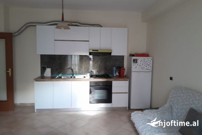 Shtepi me qera 1+1 ne Tirane - 500 Euro