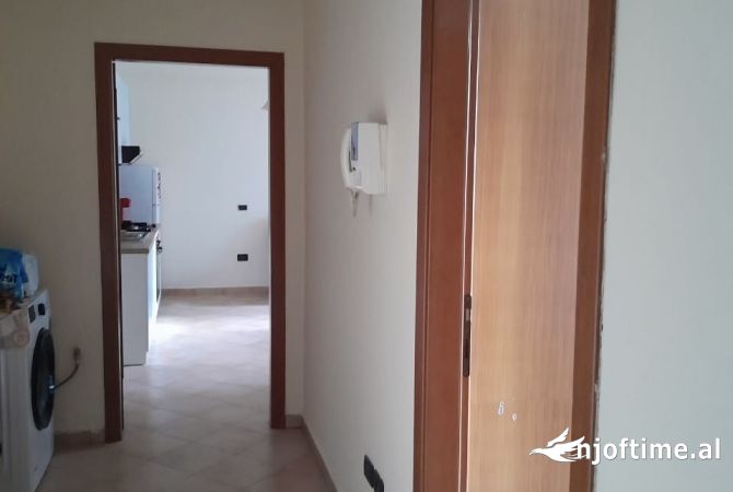 Shtepi me qera Apartament ne Tirane, 1+1, Mobilimi E mobiluar, Pagesa 500  Euro.
