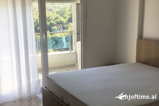 Shtepi me qera Apartament ne Tirane, 1+1, Mobilimi E mobiluar, Pagesa 500  Euro.