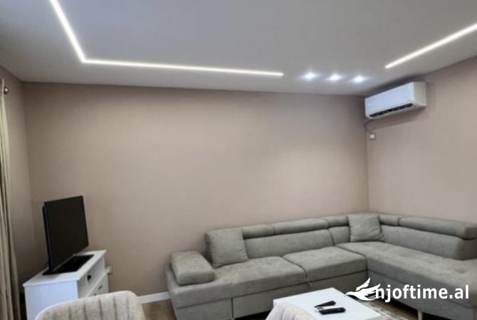 Shtepi me qera 2+1 ne Tirane - 800 Euro