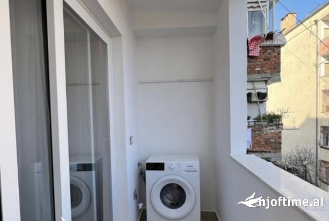 Shtepi me qera Apartament ne Tirane, 2+1, Mobilimi E mobiluar, Pagesa 800  Euro.