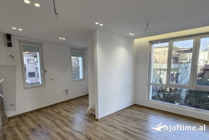 Shtepi me qera 1+1 ne Tirane - 40,000 Leke
