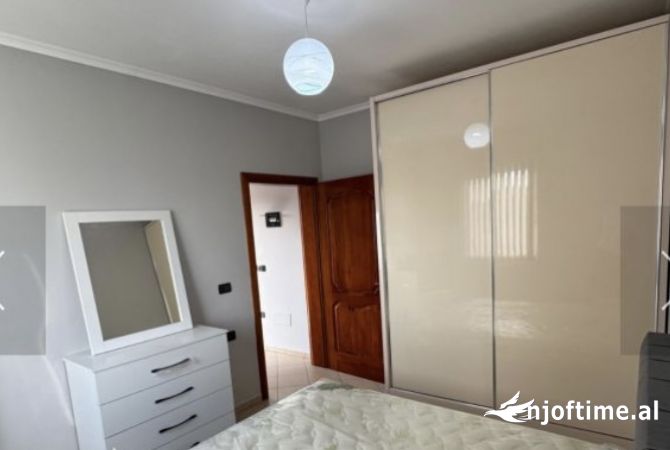 Shtepi me qera Apartament ne Tirane, 1+1, Mobilimi E mobiluar, Pagesa 40,000  Leke.