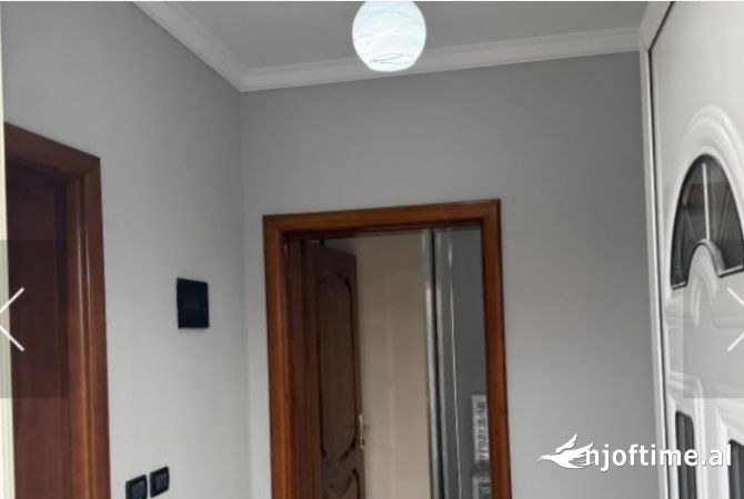 Shtepi me qera Apartament ne Tirane, 1+1, Mobilimi E mobiluar, Pagesa 40,000  Leke.