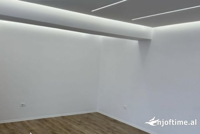 Shtepi ne shitje Apartament ne Tirane, 1+1, Mobilimi Bosh, pa mobiluar, Pagesa 144,000  Euro.