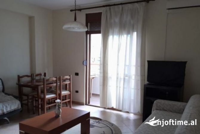 Shtepi me qera 1+1 ne Tirane - 50,000 Leke