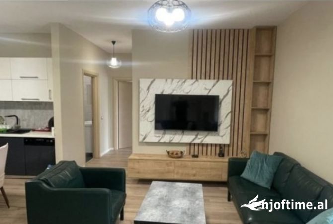 Shtepi me qera 3+1 ne Tirane - 1,200 Euro