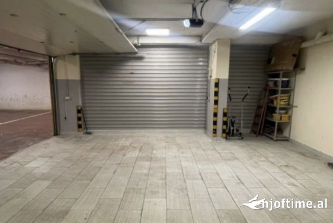 Shtepi me qera Apartament ne Tirane, 3+1, Mobilimi E mobiluar, Pagesa 1,200  Euro.