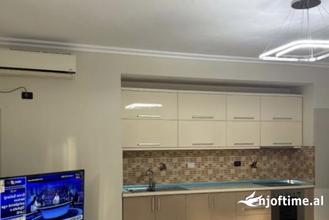Shtepi me qera 1+1 ne Tirane - 400 Euro