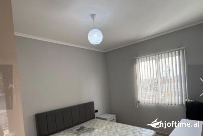 Shtepi me qera 1+1 ne Tirane - 400 Euro