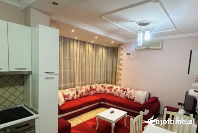 Shtepi me qera 2+1 ne Tirane - 600 Euro