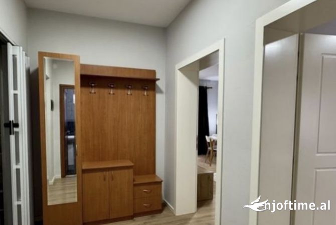 Shtepi me qera Apartament ne Tirane, 1+1, Mobilimi E mobiluar, Pagesa 650  Euro.