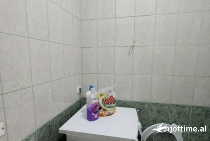 Shtepi me qera Apartament ne Tirane, 2+1, Mobilimi E mobiluar, Pagesa 40,000  Leke.