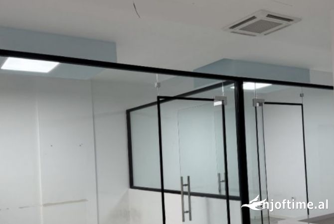 Ambient biznesi me qera 1+1 ne Tirane - 120,000 Euro