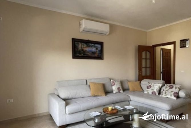 Shtepi me qera 3+1 ne Tirane - 450 Euro