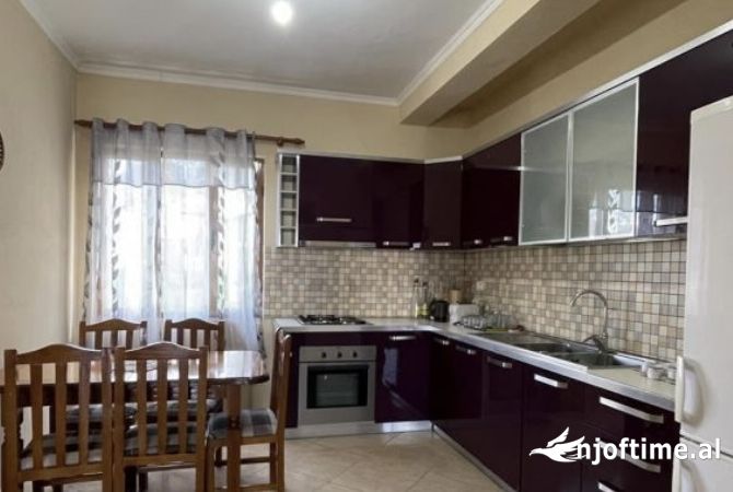 Shtepi me qera 3+1 ne Tirane - 450 Euro