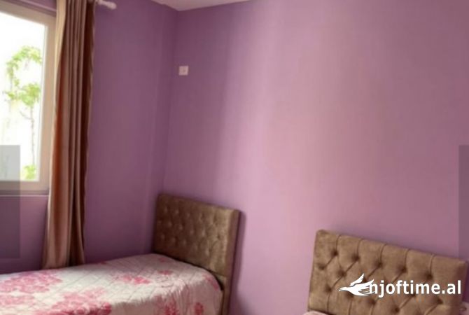 Shtepi me qera Apartament ne Tirane, 1+1, Mobilimi E mobiluar, Pagesa 400  Euro.