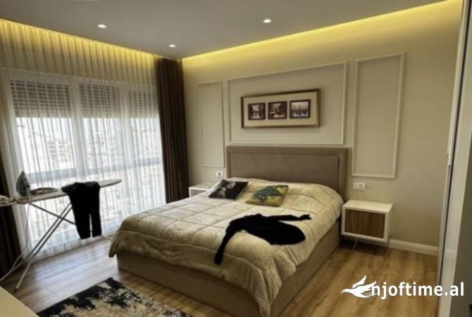 Shtepi ne shitje Apartament ne Tirane, 2+1, Mobilimi E mobiluar, Pagesa 252,900  Euro.