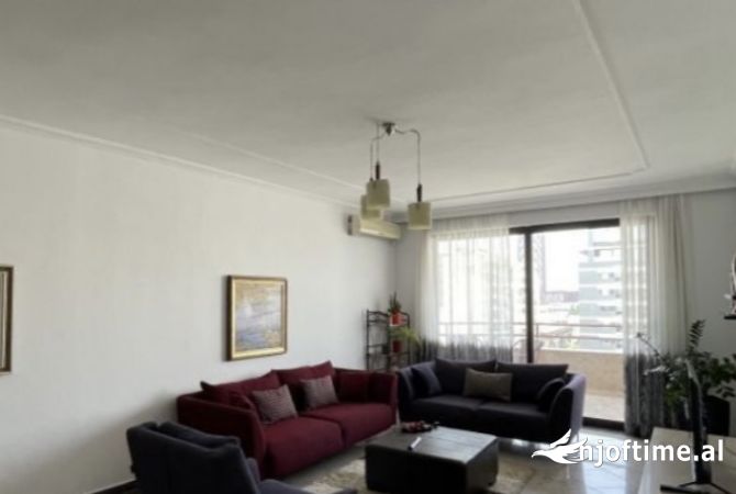 Shtepi me qera Apartament ne Tirane, 2+1, Mobilimi E mobiluar, Pagesa 800  Euro.