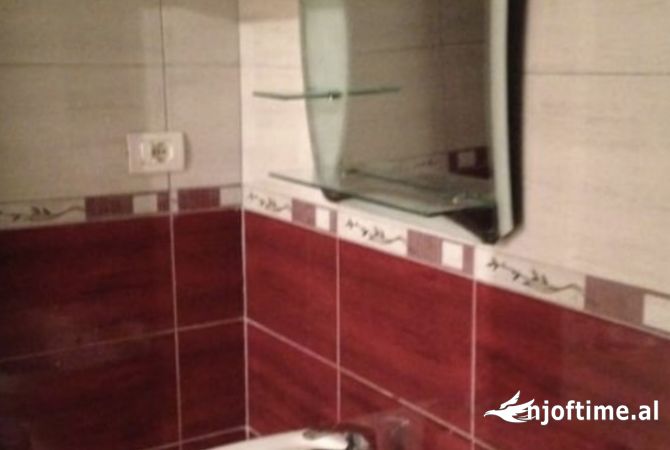 Shtepi me qera 3+1 ne Tirane - 42,000 Leke