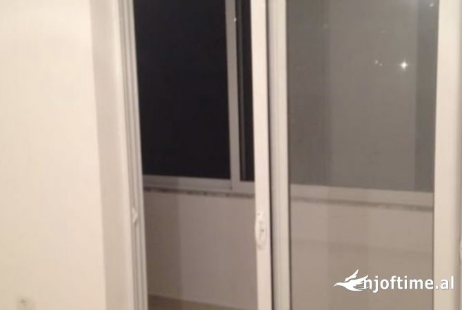 Shtepi me qera 3+1 ne Tirane - 42,000 Leke