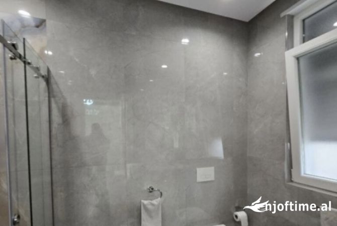 Shtepi ne shitje Apartament ne Tirane, 2+1, Mobilimi E mobiluar, Pagesa 280,000  Euro.