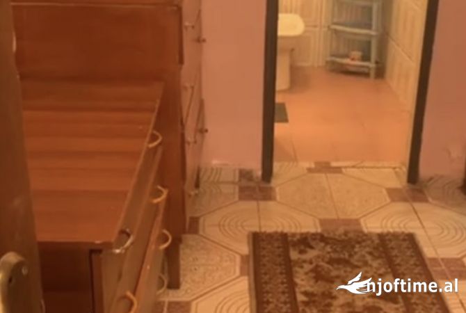 Shtepi me qera 1+1 ne Tirane - 30,000 Leke