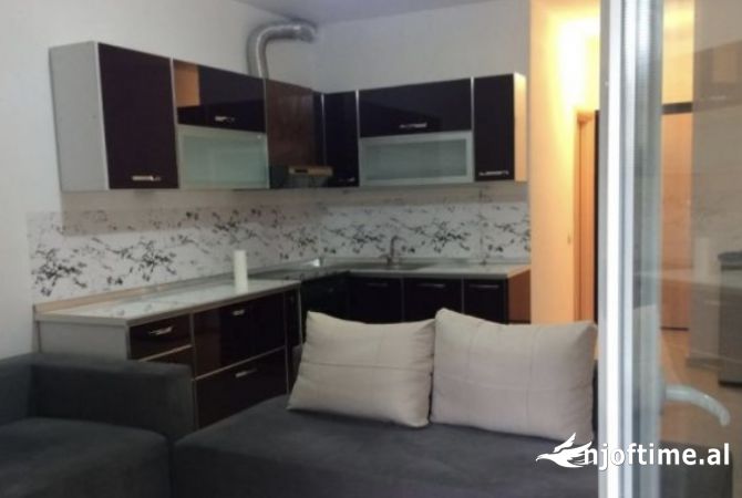 Shtepi me qera 1+1 ne Tirane - 400 Euro