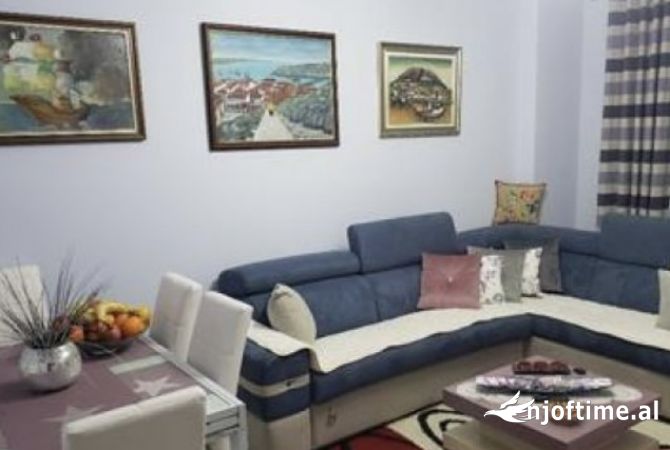 Shtepi ne shitje Apartament ne Tirane, 1+1, Mobilimi E mobiluar, Pagesa 92,000  Euro.