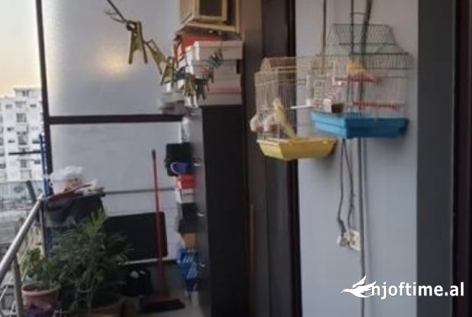 Shtepi ne shitje Apartament ne Tirane, 1+1, Mobilimi E mobiluar, Pagesa 92,000  Euro.