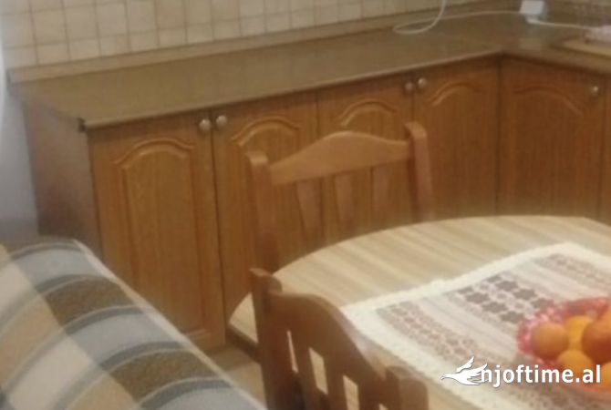 Shtepi me qera 1+1 ne Tirane - 35,000 Leke