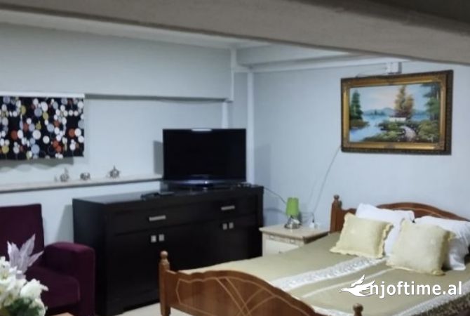 Shtepi me qera 1+1 ne Tirane - 400 Euro