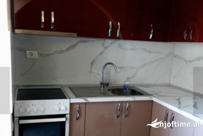 Shtepi me qera Apartament ne Tirane, 1+1, Mobilimi E mobiluar, Pagesa 45,000  Leke.