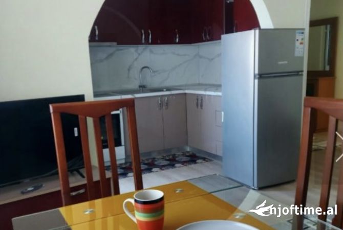 Shtepi me qera Apartament ne Tirane, 1+1, Mobilimi E mobiluar, Pagesa 45,000  Leke.