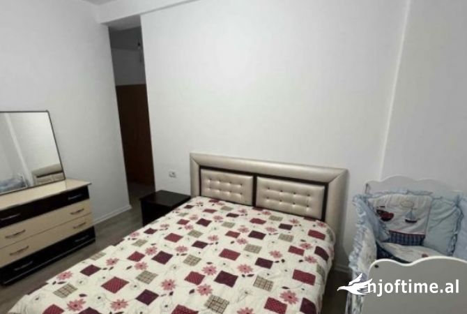 Shtepi me qera 3+1 ne Tirane - 60,000 Leke